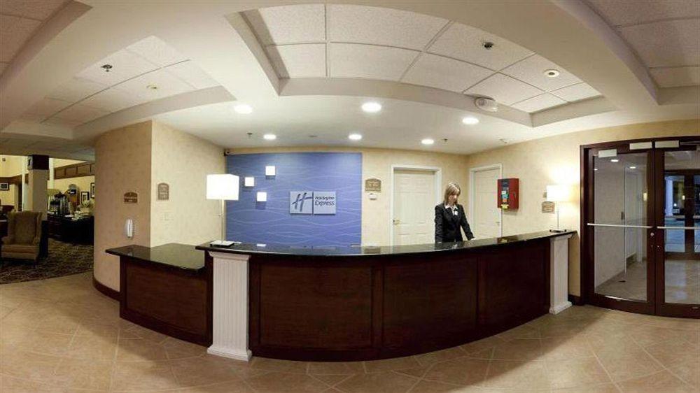 Holiday Inn Express Hotel & Suites White River Junction By Ihg מראה חיצוני תמונה