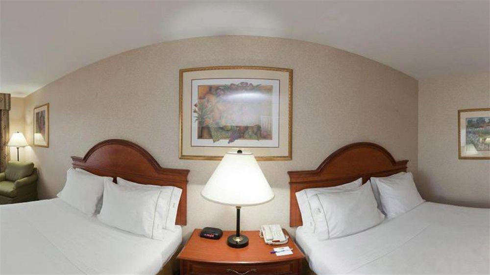 Holiday Inn Express Hotel & Suites White River Junction By Ihg מראה חיצוני תמונה