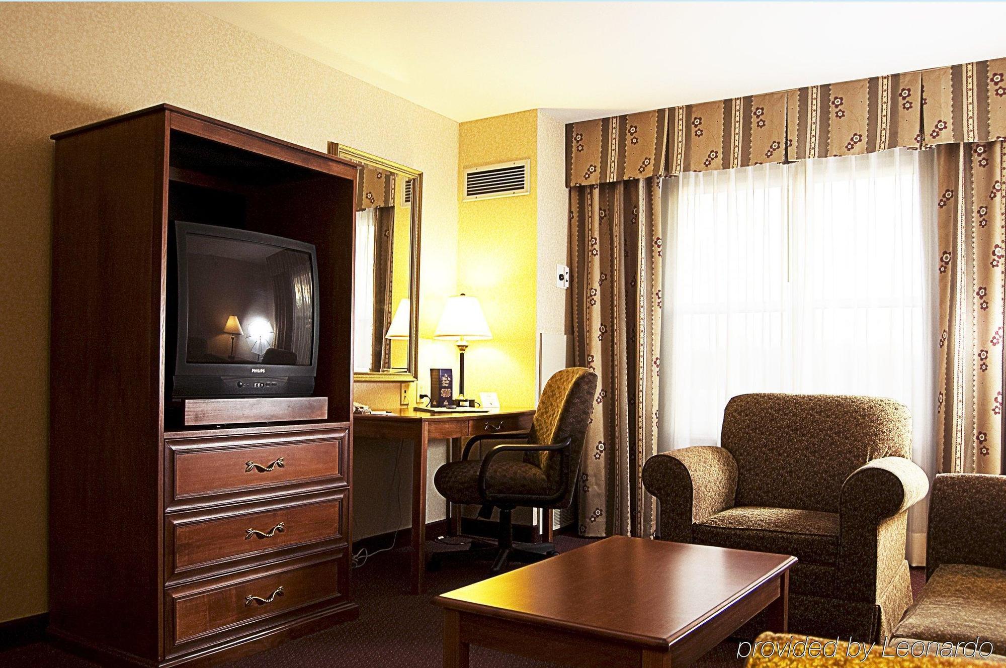 Holiday Inn Express Hotel & Suites White River Junction By Ihg חדר תמונה