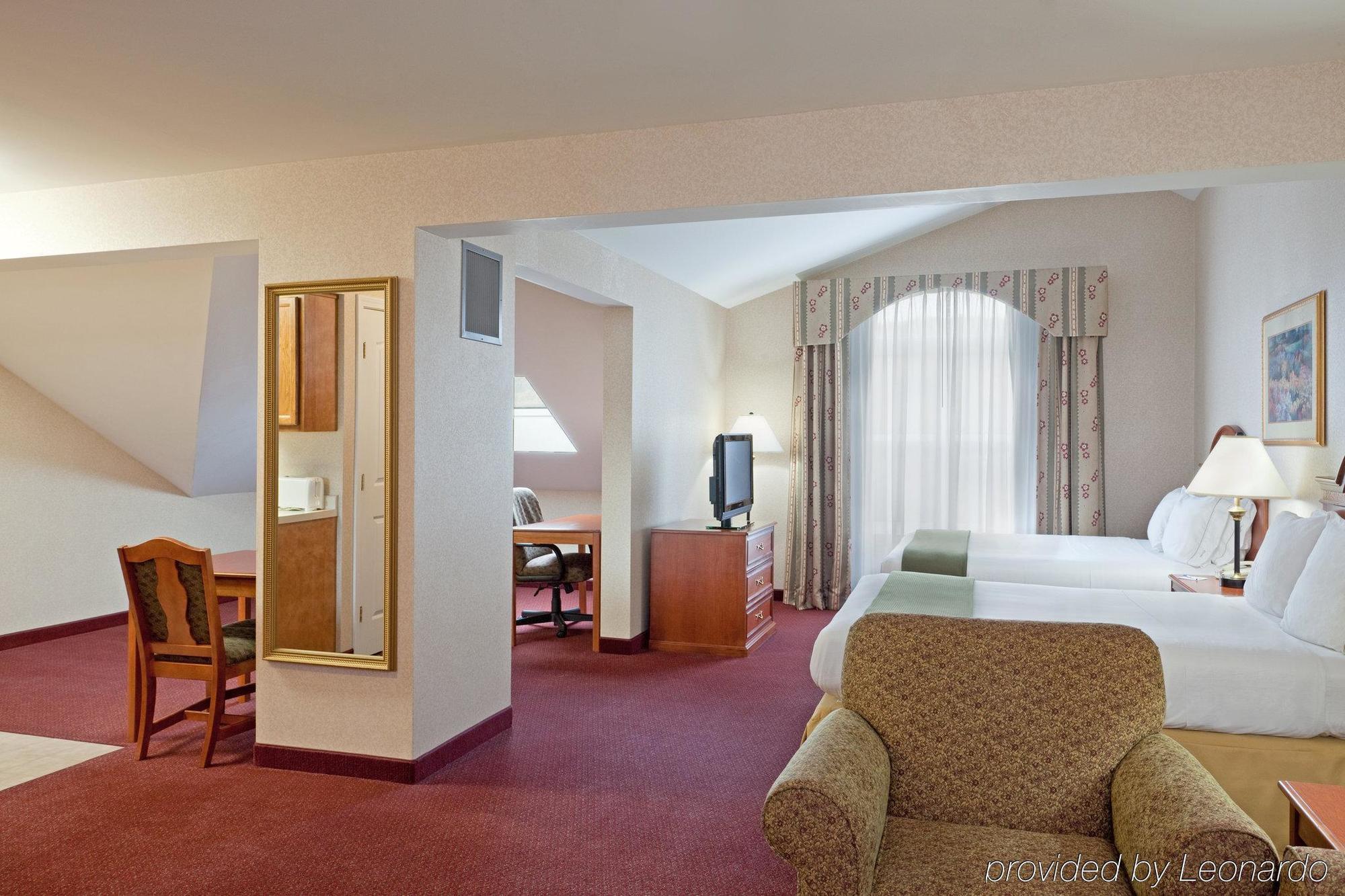 Holiday Inn Express Hotel & Suites White River Junction By Ihg מראה חיצוני תמונה