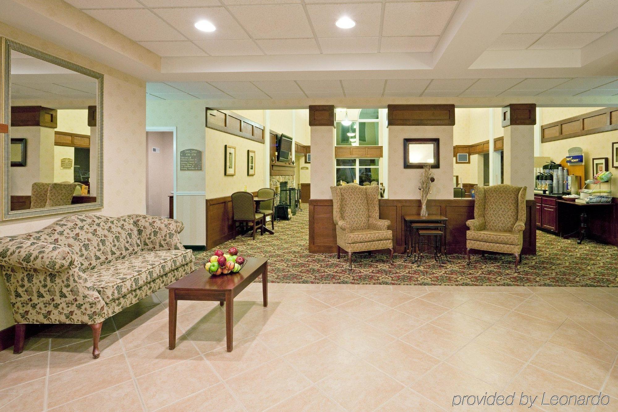 Holiday Inn Express Hotel & Suites White River Junction By Ihg מראה חיצוני תמונה